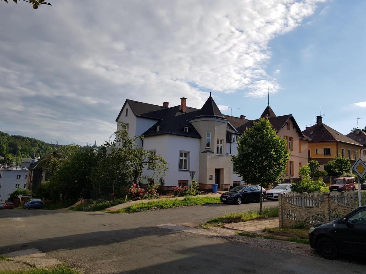 Vila Janáčkova - 1st republic villa Trutnov Exterior foto